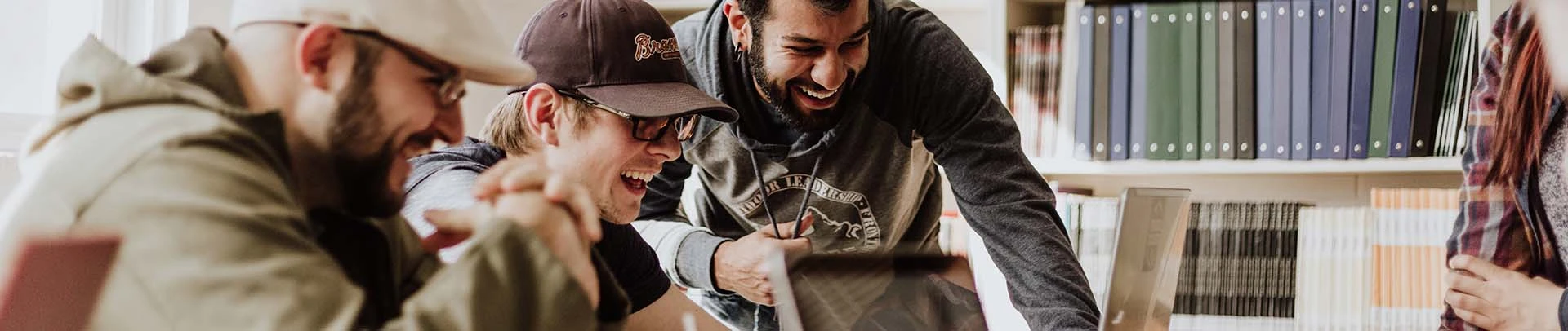 19PeopleWithHappy_1920X406